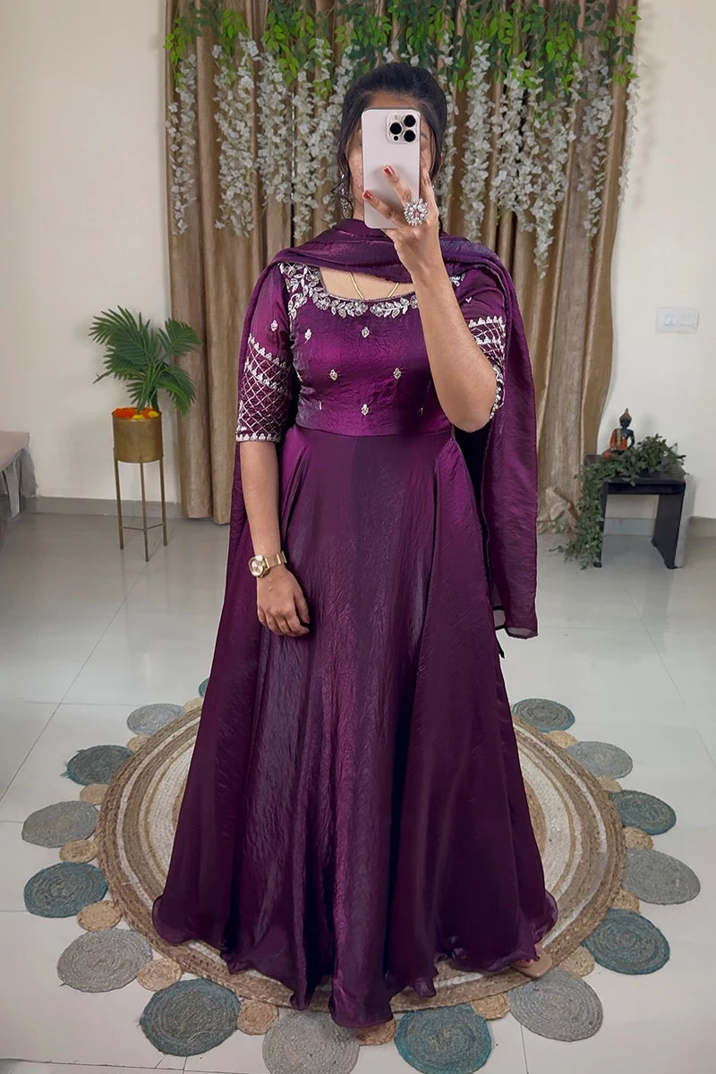 Oviya