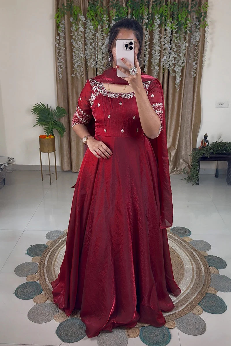 Oviya