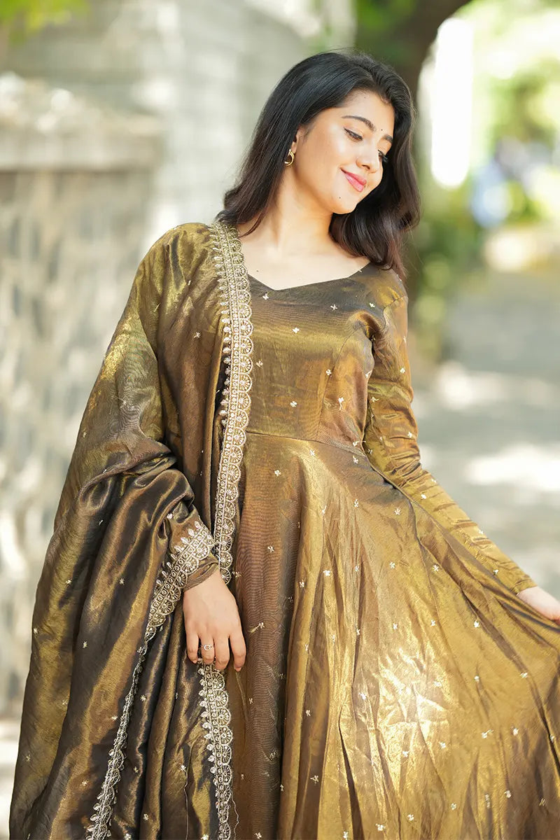 Kanmani Gown 🧡